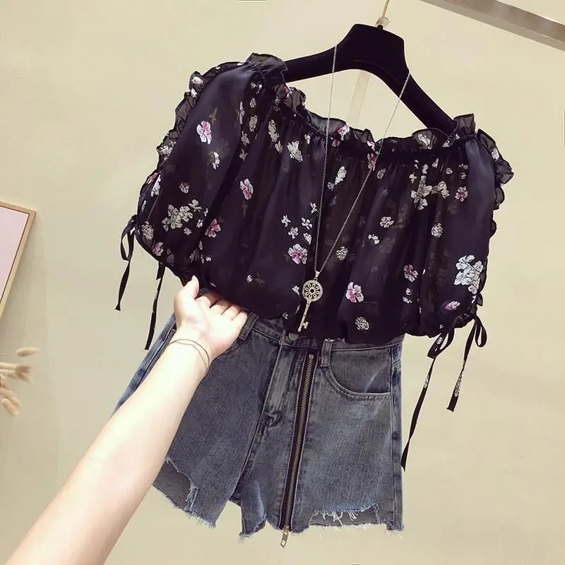 One-shoulder blouse women\'s short-sleeved summer 2023 new Korean version of loose and sweet leaky shoulder floral chiffon shirt