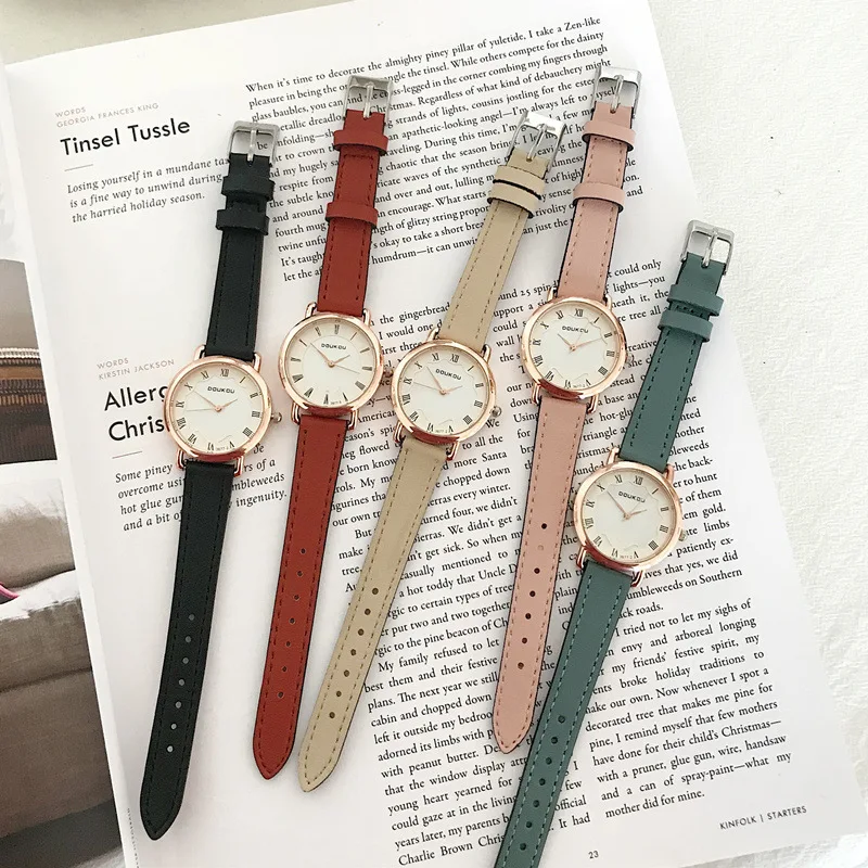 Luxury Vogue Casual Women Wathces Retro Roma Dial Design Quartz Clock With Vintage Leather Band Ladies Simple Wristwatches