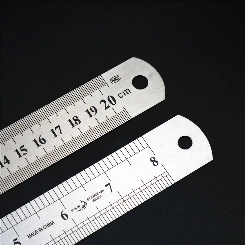 High quality metal ruler The thickened feel is heavy and durable and the laser engraving of the scale Office straight ruler