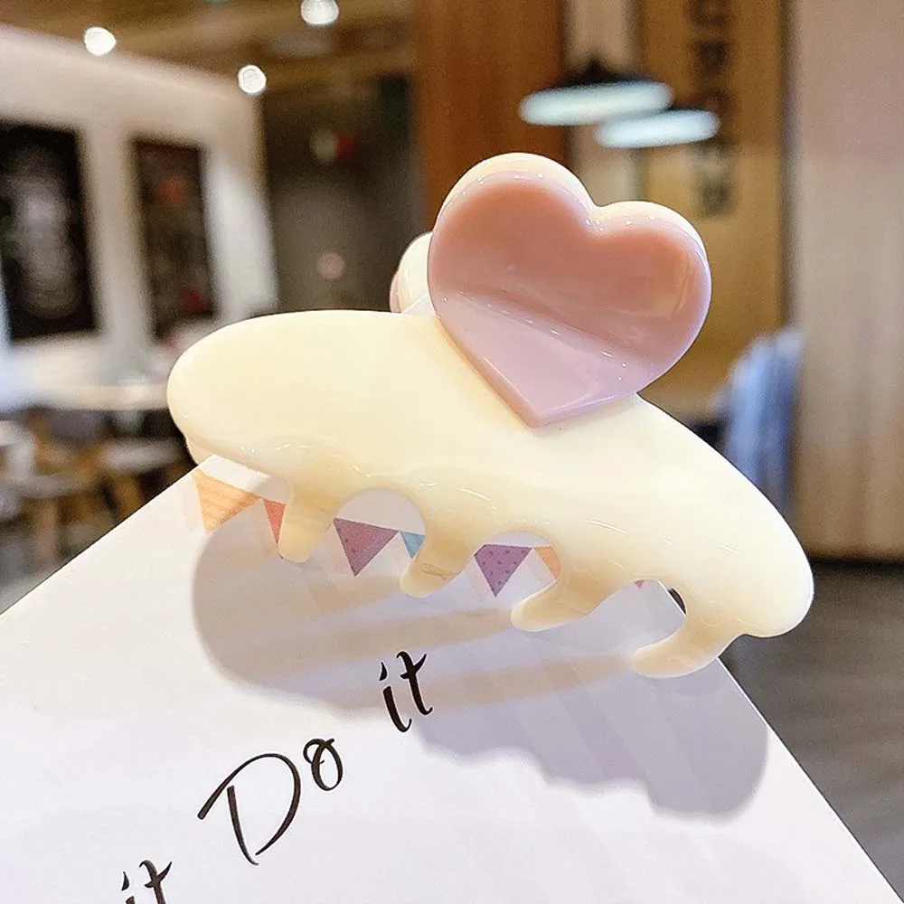 Fashion Cute Hair Claw Love Medium Shark Clip Texture Acrylic Hairpin Korean Women Bath Plastic Wig Hair Accessories For Girls