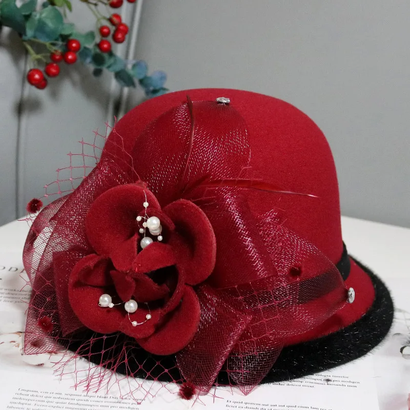 Women Fashion Elegant Fedoras Hat French Style Painter Hat Cap Vintage Warm Party Top Hat Feather Flower Ornament Billycock Hat