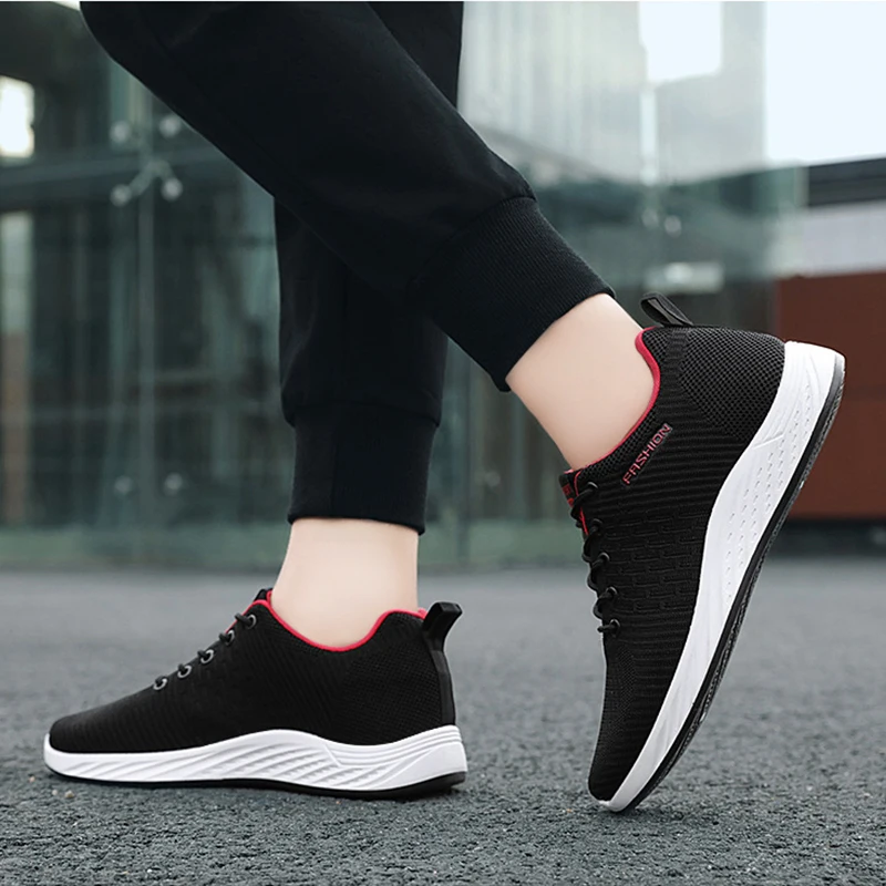 New Soft Sole Running Breathable Outdoor Sports Shoes Lightweight Sneakers For Men Comfortable Athletic Training Footwear