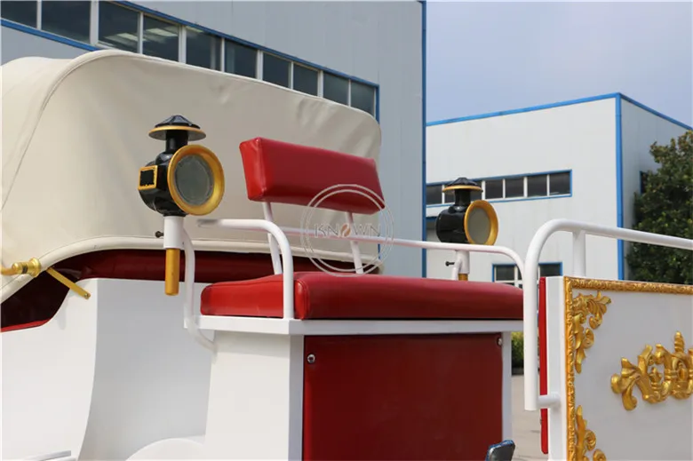 Prinss Cinderella Pumpkin Horse Cart Car Luxury Horse Saddle Royal Golden Carriage Wedding Style Carriages For Sale