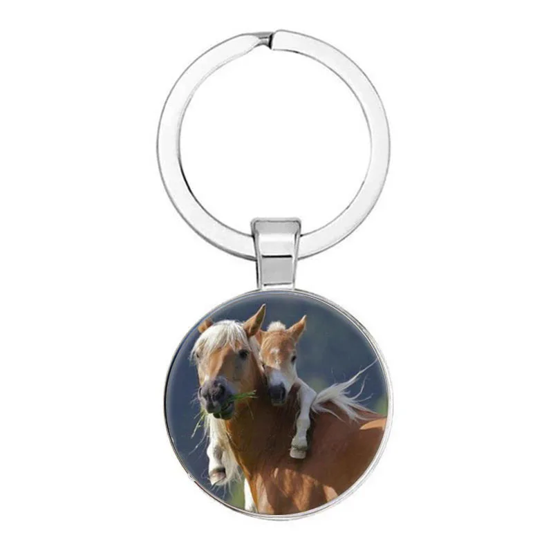 

Retro Keep Calm And Love Horse Fashion Keychain 25mm Handmade Round Pendant Keychain Car Keychain