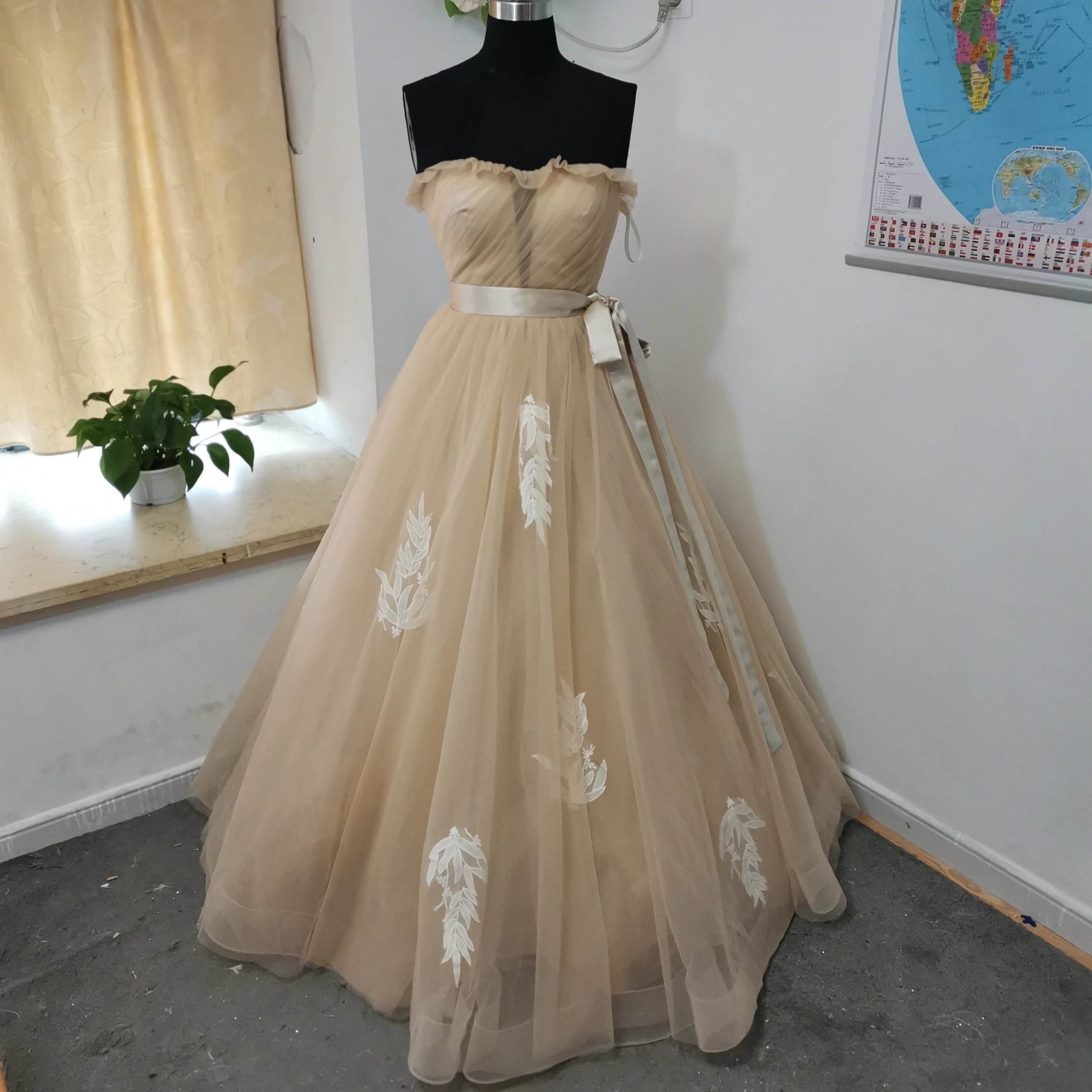 MYYBLE 2021 abito da cerimonia in Tulle senza spalline elegante senza spalline Champagne elegante abito da sposa lungo in pizzo con scollo a barchetta