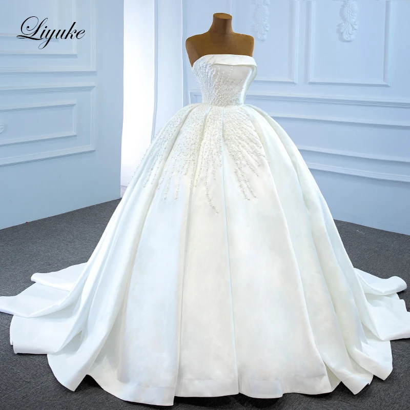 Liyuke Exquisite Pearls Boat Neck Sleeveless Ball Gown Wedding Dress With Gorgeous Pleat Satin Skirt Bridal Gown