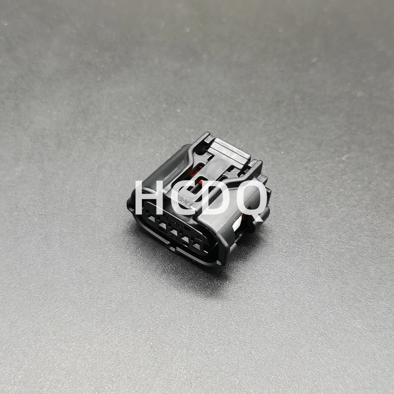 The original  90980-12292 5PIN Female automobile connector plug shell and connector are supplied from stock