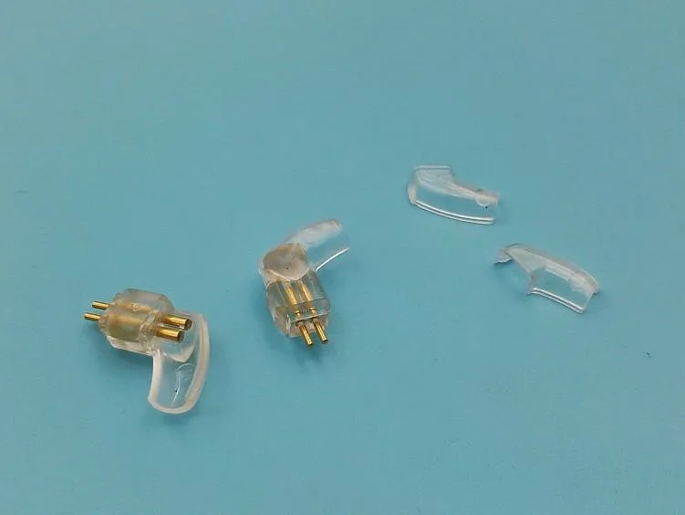 UM3X W4R UE18 0,78 мм 2 контакта 1 пара (L + R)