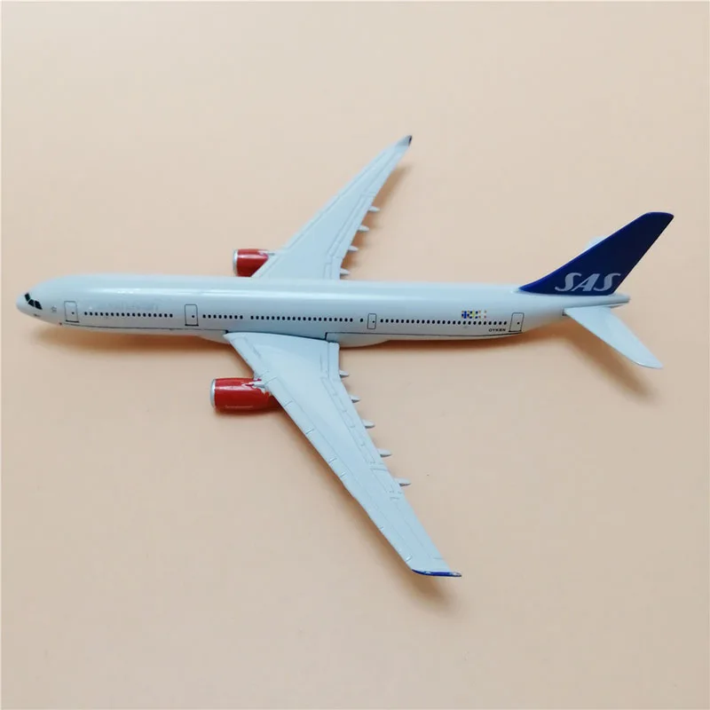 16CM 1/400 SAS A330 Model Star Alliance Airlines W Base Metal Alloy Aircraft Plane Collectible Display Decoration Model