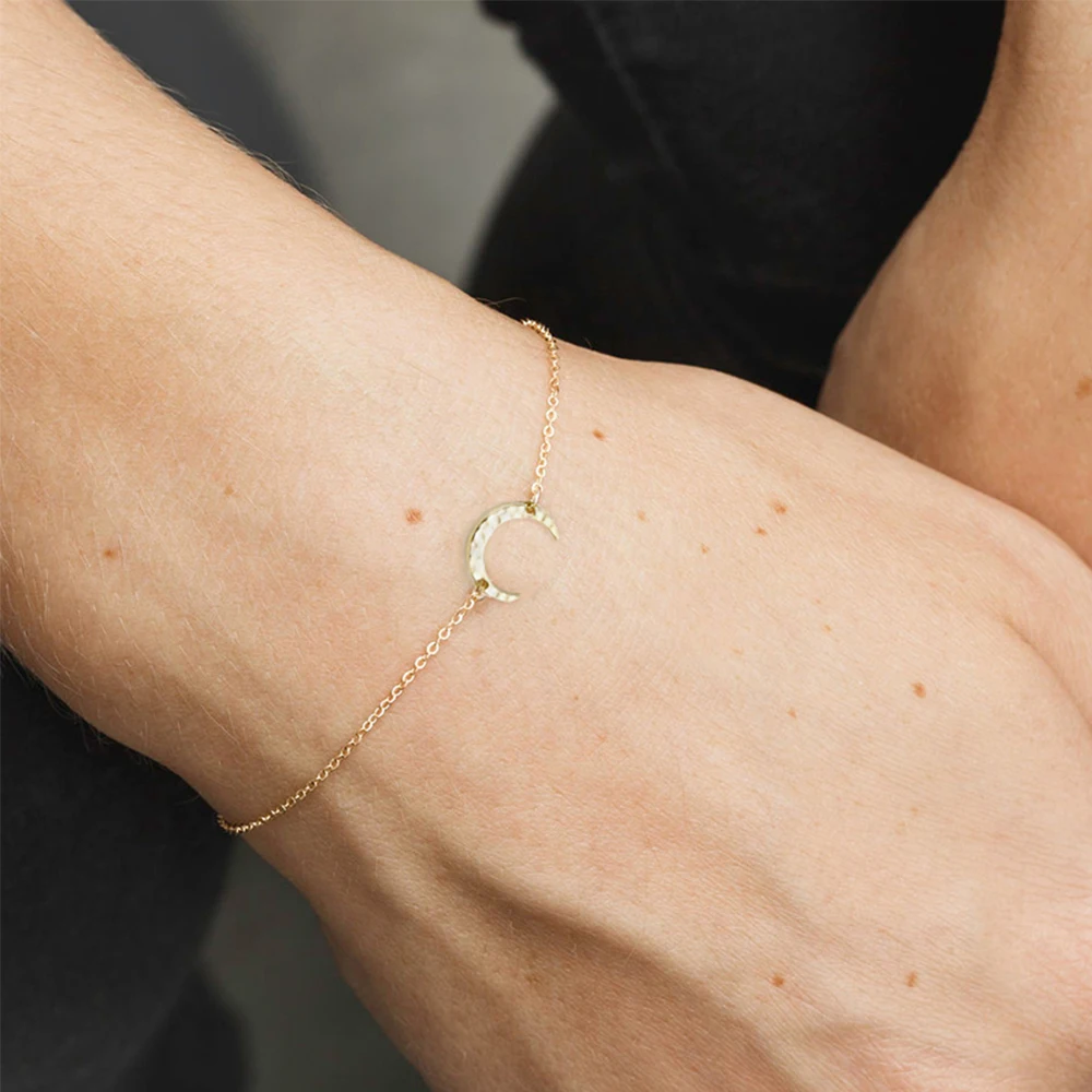 eManco Ladies Simple Stainless Steel Bracelets Moon Charm Bracelet for Women Gold Color Brand Fahsion Jewelry