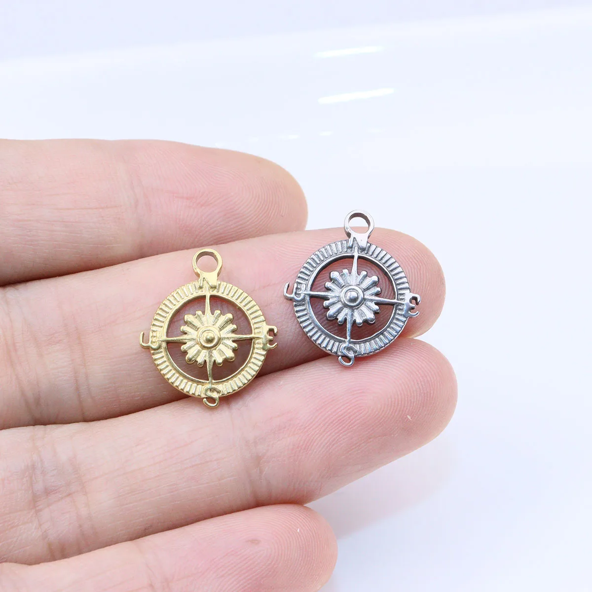 

5pcs 15mm Wholesale Stainless Steel High Quality Lovely Compass Charms Pendant DIY Necklace Earrings Bracelets Unfading 2 Colors