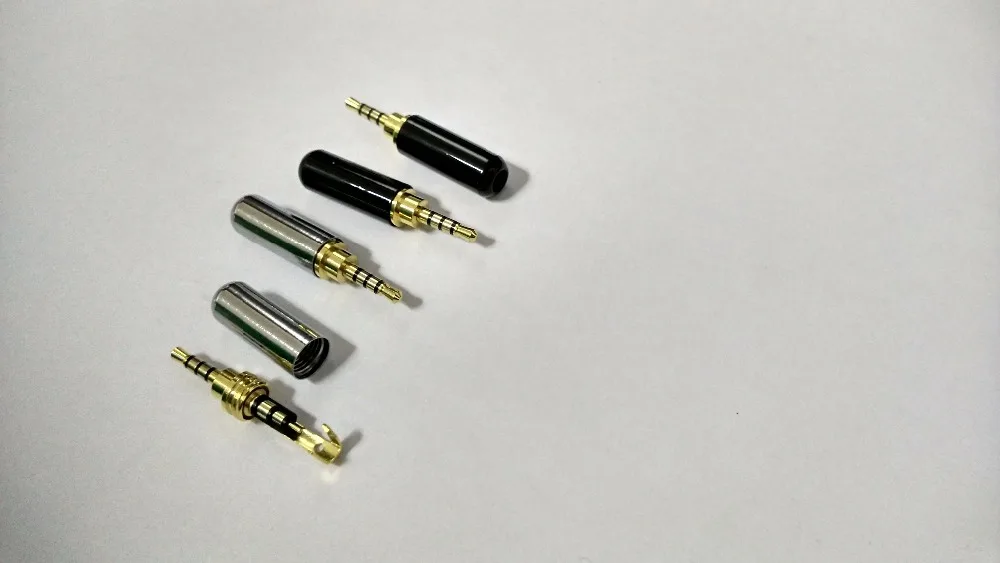 100pcs Copper Gold plated 4pole 2.5mm Solder connection plug connector New