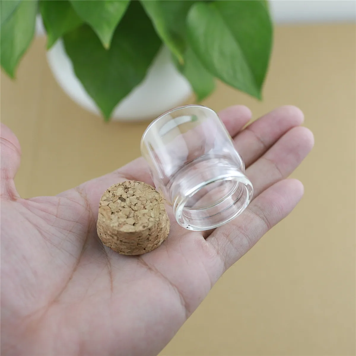 12 pcs/lot 26*37*40mm 25ml Small Glass Bottle Stopper Decorative Glass Jars Cork Bottle Containers tiny Vials wedding Tube