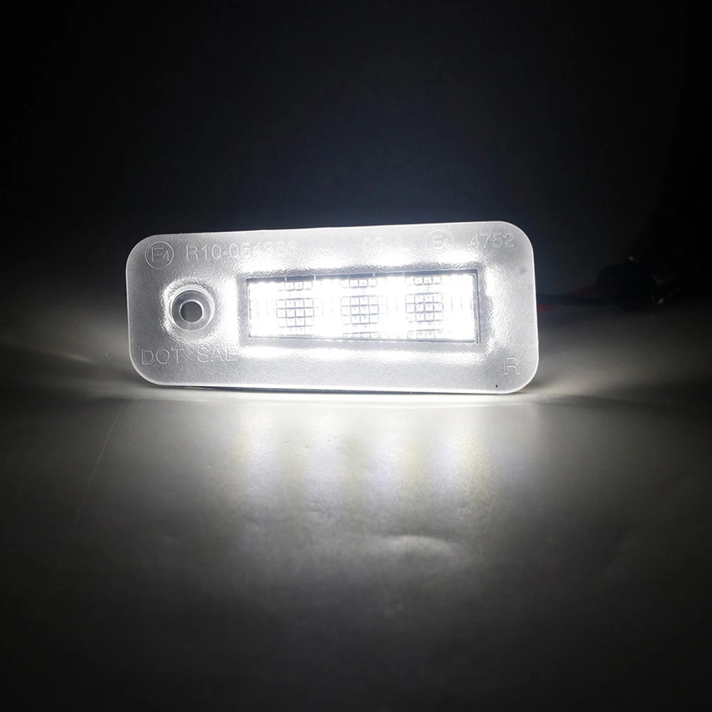 Lampada targa a LED bianca senza errori 2Pcs per Chrysler 200 2015 2016 2017