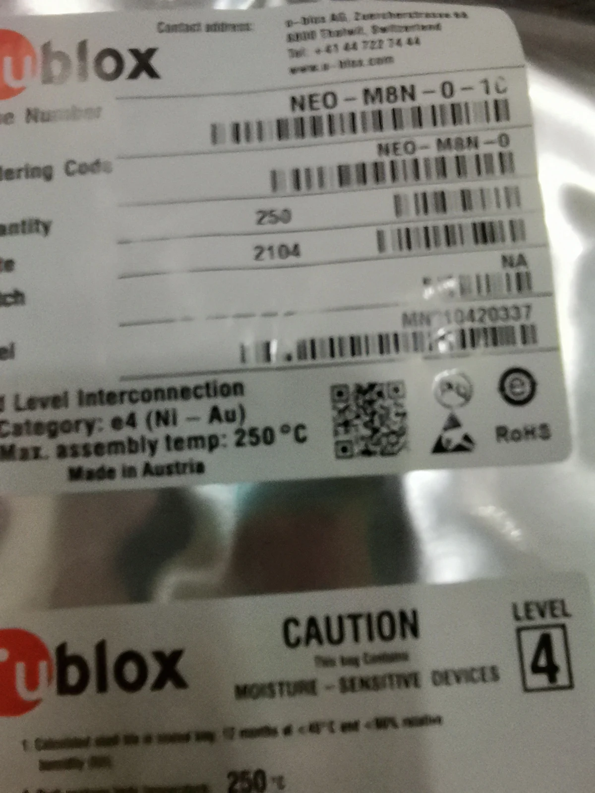 2 pezzi NEO-M8N-0-10 modulo sensore IC è disponibile a magazzino