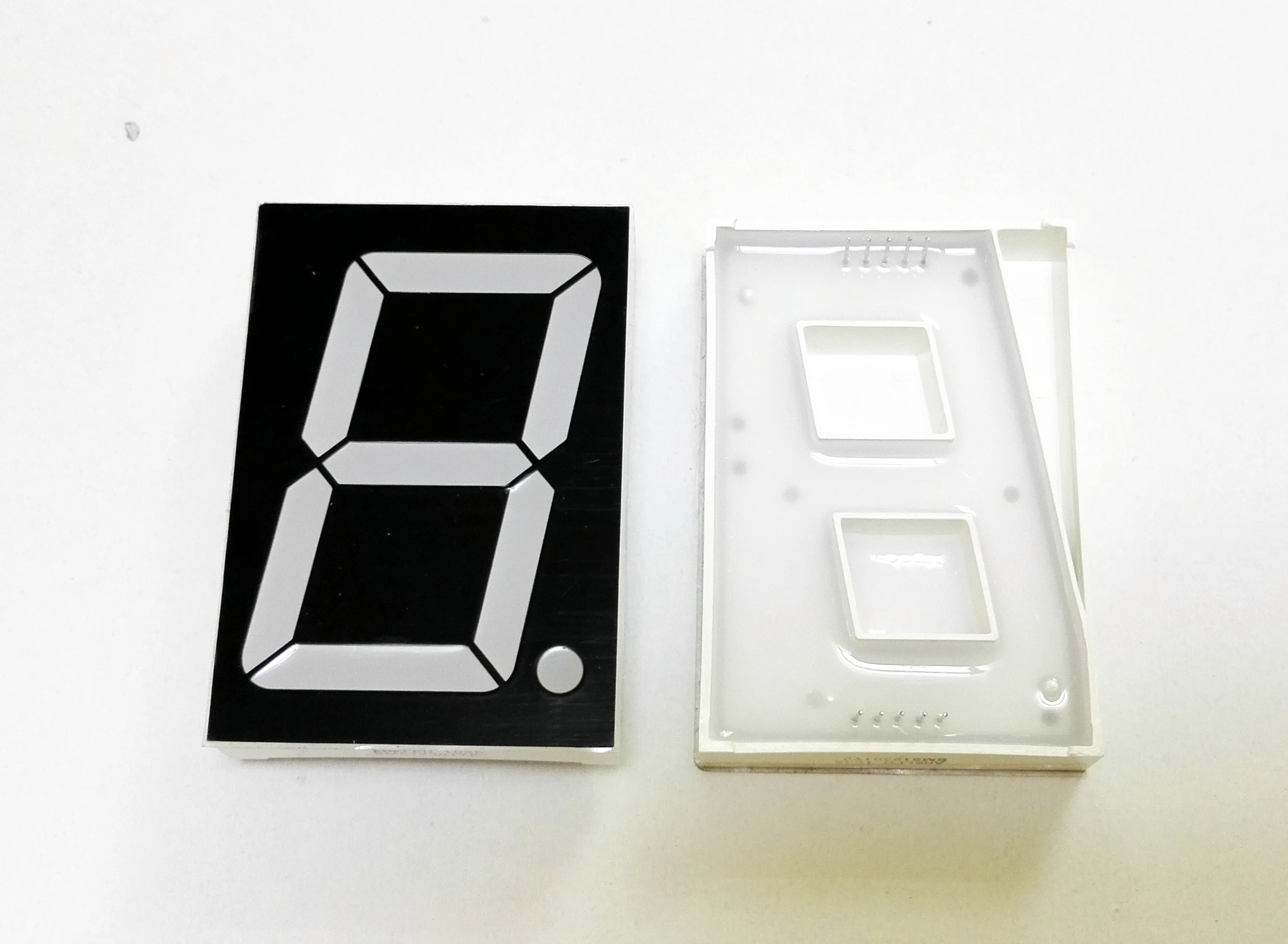 شاشة أرقام كبيرة أحمر/أزرق/أخضر/أبيض 7 قطعة عرض 1 "1.5in 2.3" 5 بوصة شاشة LED أنبوب رقمي شاشة LED رقمية