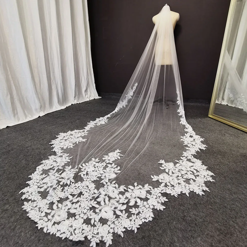 Real Photos Long Lace Wedding Veil Soft Tulle White Ivory Scallop Bridal Veils with Comb Stunning 3 Meters Veil