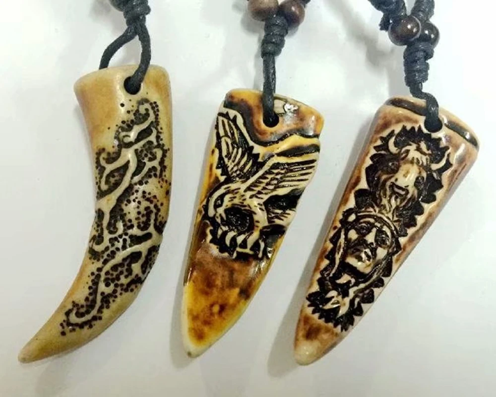 10 pcs Necklace hand-carved statue Cool Boy Men's Imitation Vintage Yak Bone Carved Dragon Hawk Chief Amulet Adjustable Rope Gif