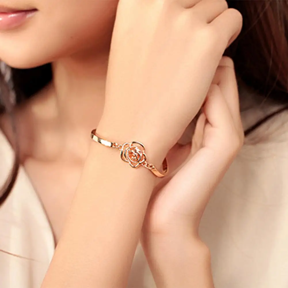 Women Golden Flower Crystal Rose Bangle Cuff Chain Bracelet Chic Jewelry Present Jewelry Girls Party Gift