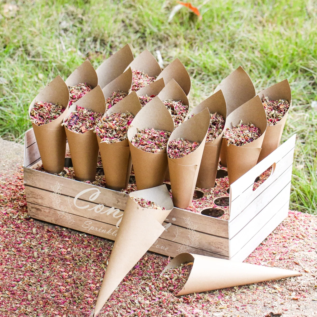 Wedding Confetti Cones Rose Flower Confetti Tray Rustic Wedding Decoration Kraft Paper Wedding Cones Stand Holder Support