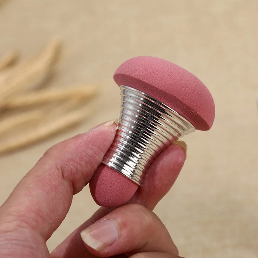 1pc criativo lâmpada forma pó puff dupla cabeça anti-deslizamento maquiagem esponja sopro bb creme cosméticos pó sopro beleza ferramentas