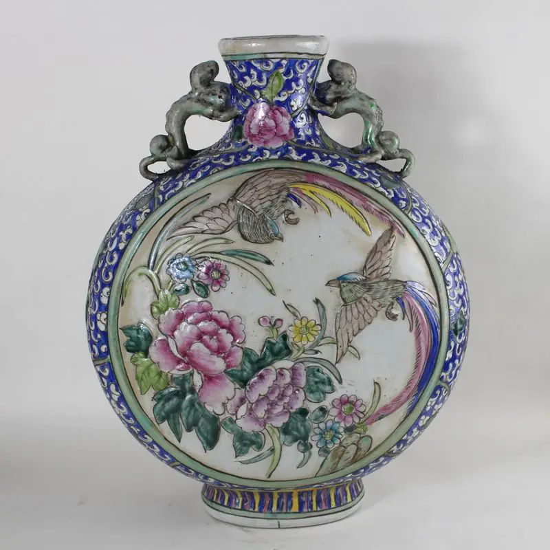 Qing Dynasty Qianlong  relief famille rose phoenix pattern flat bottle