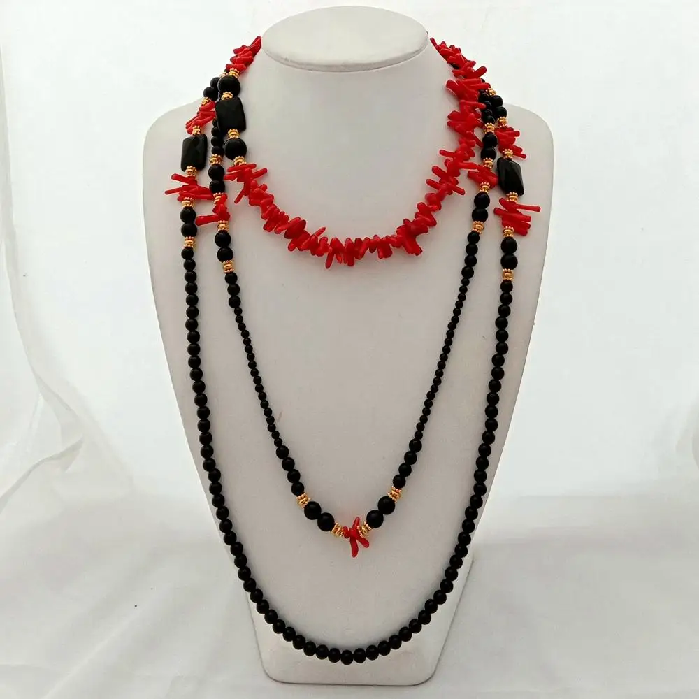 YYGEM 18'' 3 Rows Red Coral Chips Round rectangle Black Onyx statement Necklace