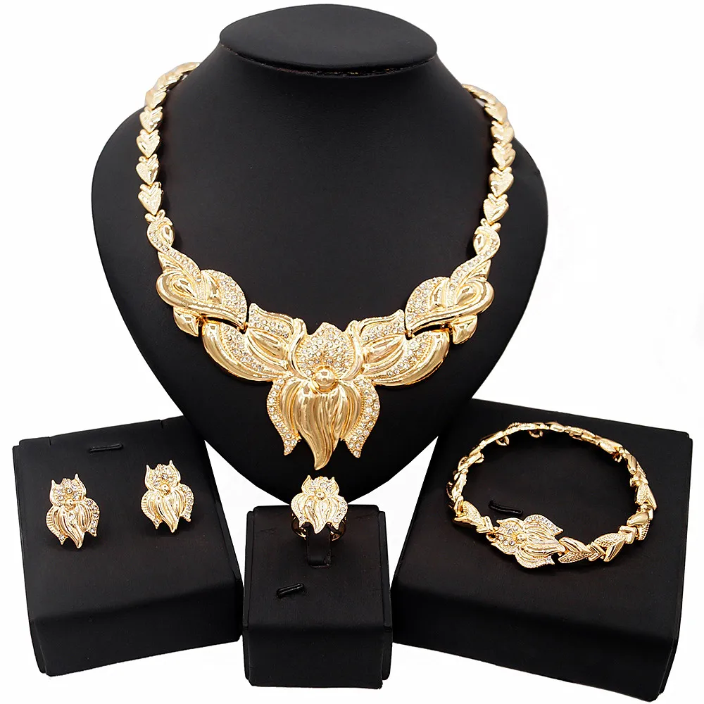 High Quality Design I Love You Xoxo Flower Hug Kiss Jewelry Set Ladies African Fashion Gold Plated Necklace Jewelry Set