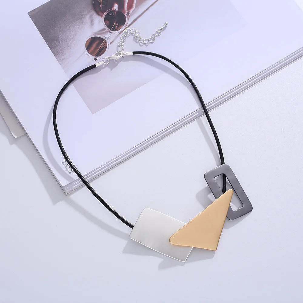 Trendy Neck Chokers Necklaces Geometric Leather Rope Women's Statement Fashion Suspension Jewelry Female Decoration Accessories