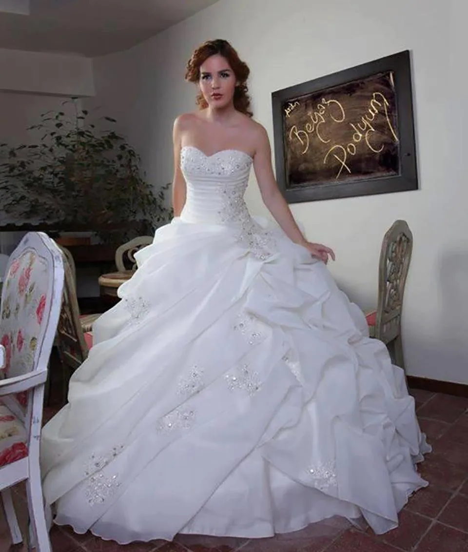 Luxury Wedding Dresses Sweetheart Beaded Ruffled Organza Princess Ball Gown Bridal Wedding Gowns