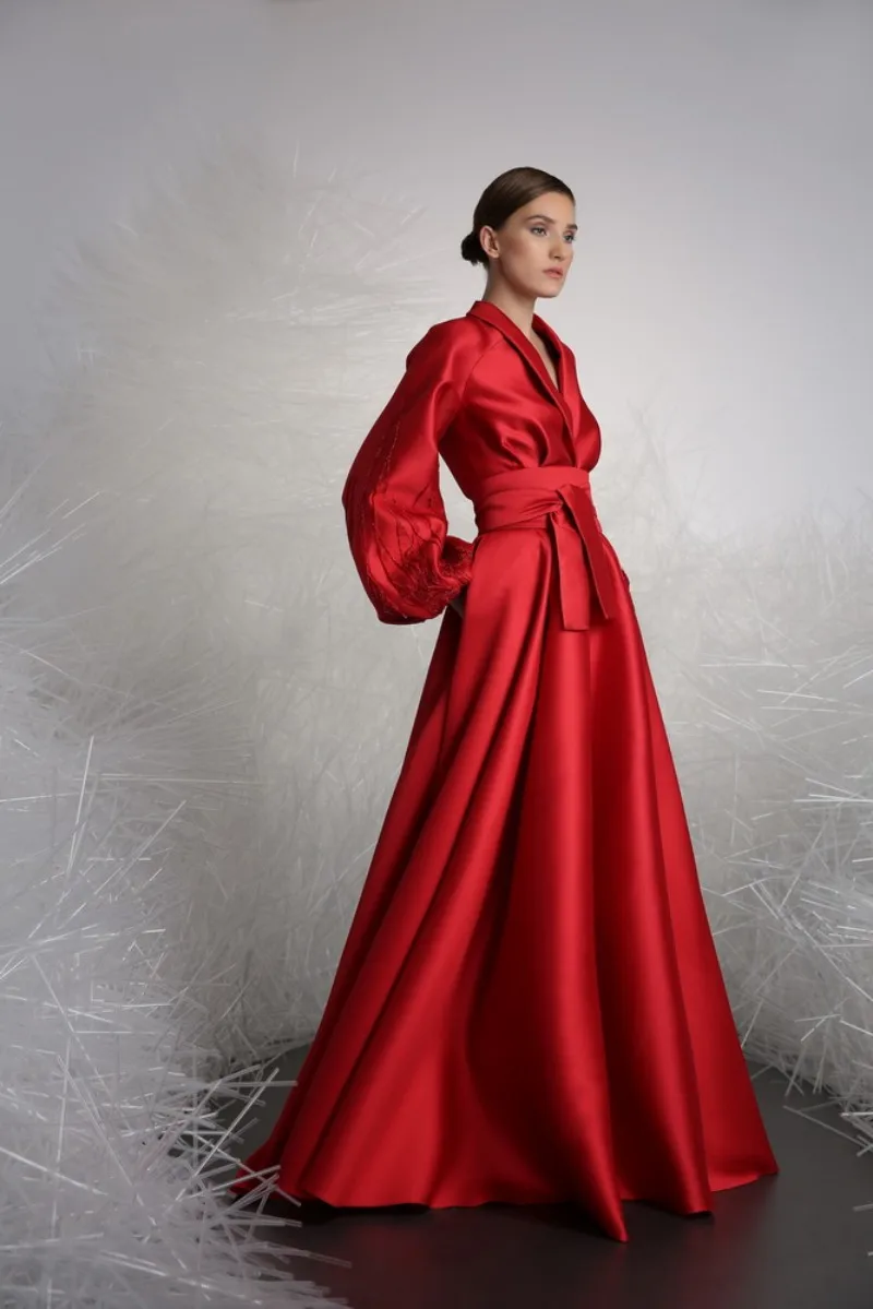 Red 2020 Prom Dress V Neck Long Sleeve Appliqued Floor Length Cheap Satin Customizable Formal Evening Gowns