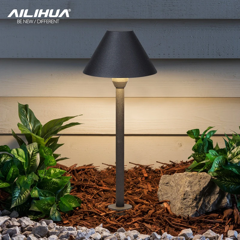 

LED outdoor waterproof Garden floor lamp simple pastoral aisle lawn lamp LED garden landscape floor lamp