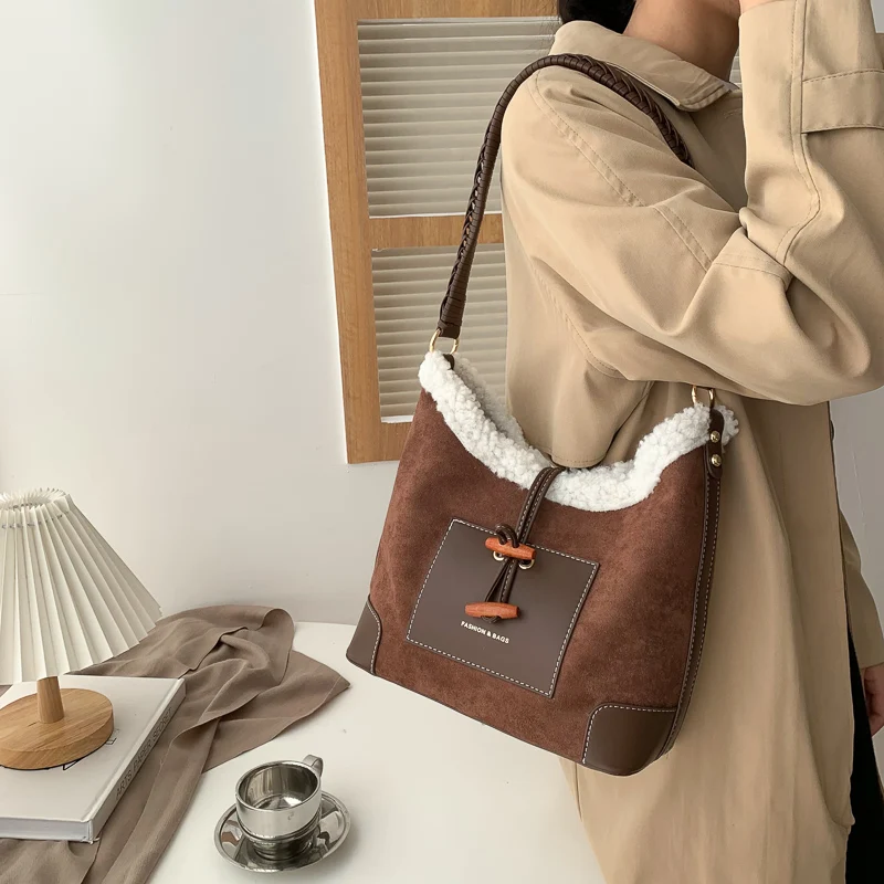 Vintage Brand Design Lambswool Suede Shoulder Crossbody Bags Women Handbag Purses 2022 New Bucket Ladies Messenger Bags Quality