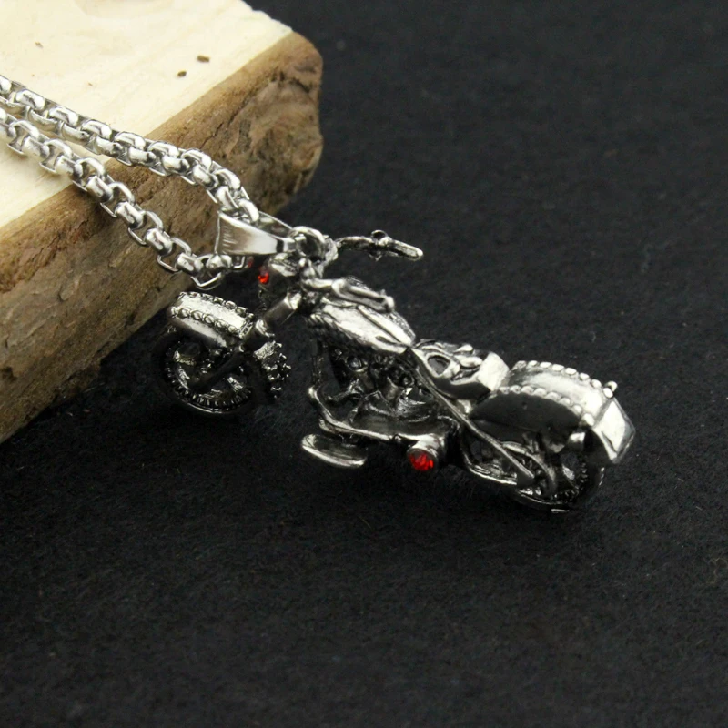 Hot Fashion Motorcycle Pendant Necklace Skeleton Choker Man\'s Charm Vintage Gothic Ghost Rider Pendants Factory Price Jewelry