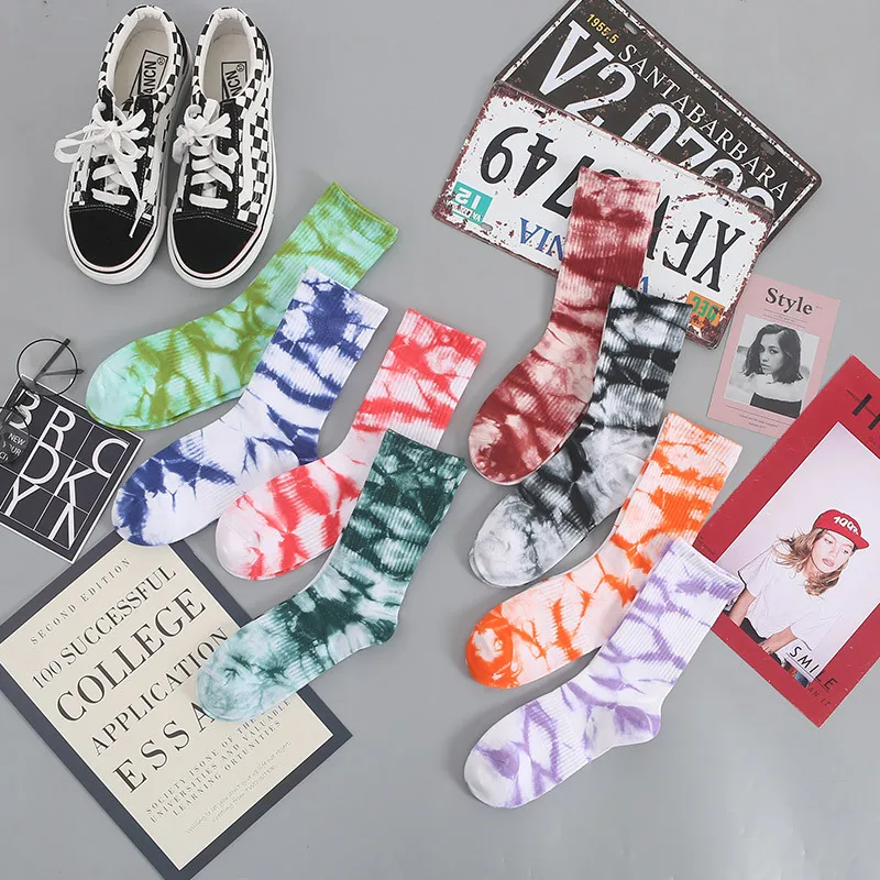 Autumn and winter fashion tie-dye socks Korean style Harajuku hip-hop skateboard socks unisex holiday gift happy cotton socks