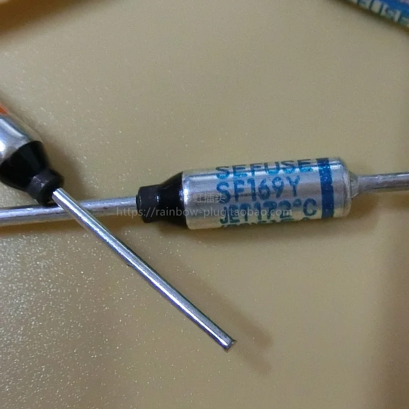 الصمامات الحرارية SF-E سلسلة SF70E 119E SF129E SF169E 188E 214E 240E 10A 250V 73 ℃ 77 ℃ 94 ℃ 99 ℃ 113 ℃ 121 ℃ 133 ℃ 142 ℃ 157 ℃ 172 ℃ 192 ℃ #2