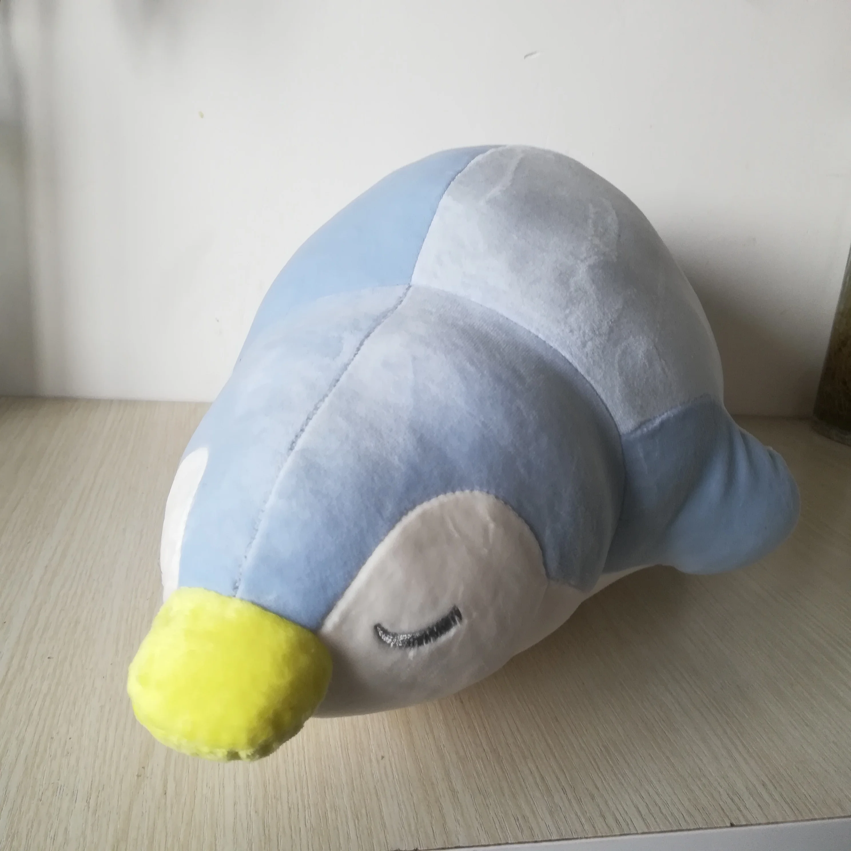 Grand jouet en peluche pingouin de dessin animé, poupée douce couchée, oreiller, cadeau d'anniversaire, 60cm, b1826