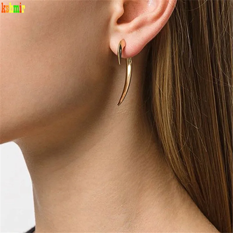 Weibliche Stereo Crescent Thread Geformte Ohrringe Weibliche Mädchen Party Zubehör Metall Ohrringe Trend Hip Hop Metall Neue Kshmir 2*2 cm
