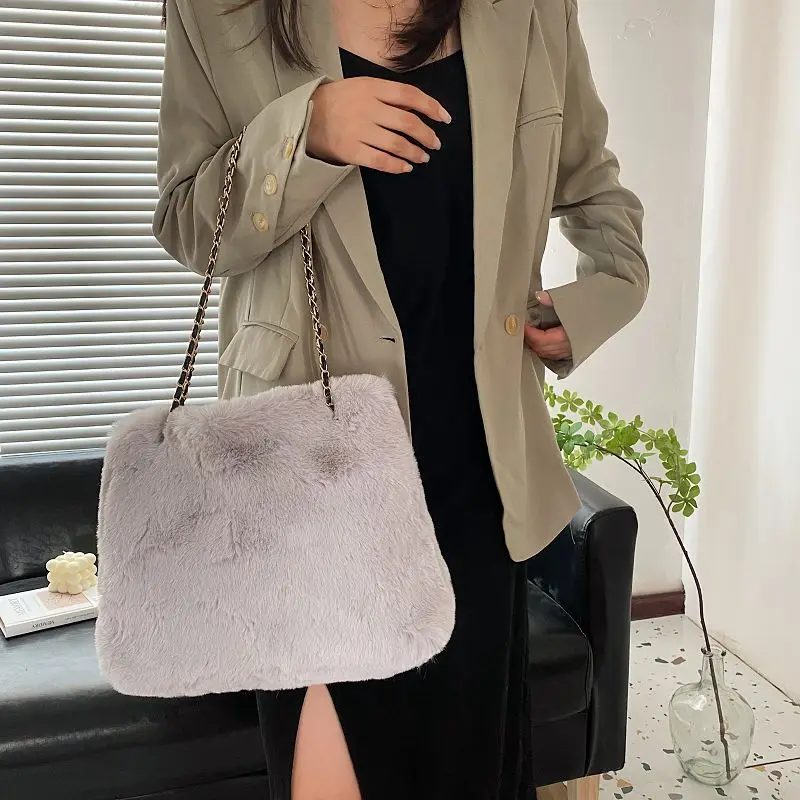 Fluffy Bags Chain Solid Furry Luxury Designer Handbag Soft Fur Shoulder Bags Korean Fashion Plush Tote Bags For Women 2021 New