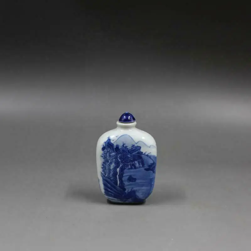 Chinese Blue and White Porcelain Qing Dynasty Kangxi Landscape Design Snuff Bottle Antique Imitation Porcelain Small Decorations