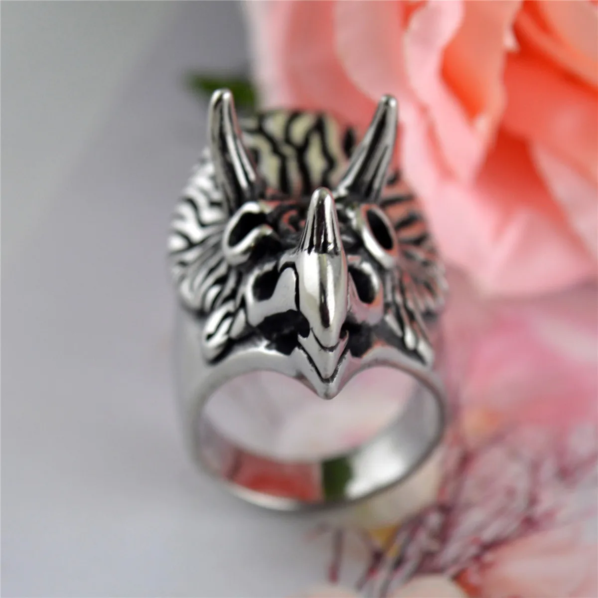 Domineering 316L Stainless Steel Stegosaurus Rings for Motorcycle Party Women Men's Finger Ring Wedding Rings Punk Jewelry Gifts