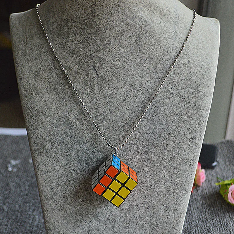 Creative 3D Magic Cube Pendant Necklace Simulation Personality Educational Toys Colorful Speed Cube Necklace Novelty Jewelry