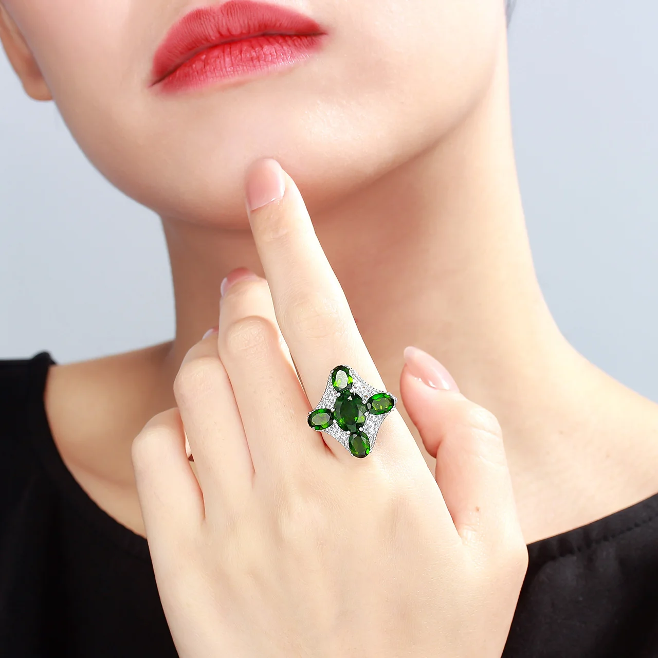 Cromo diopside ródio sobre anel de prata esterlina. personalizado atacado daisy empilhável empilhável