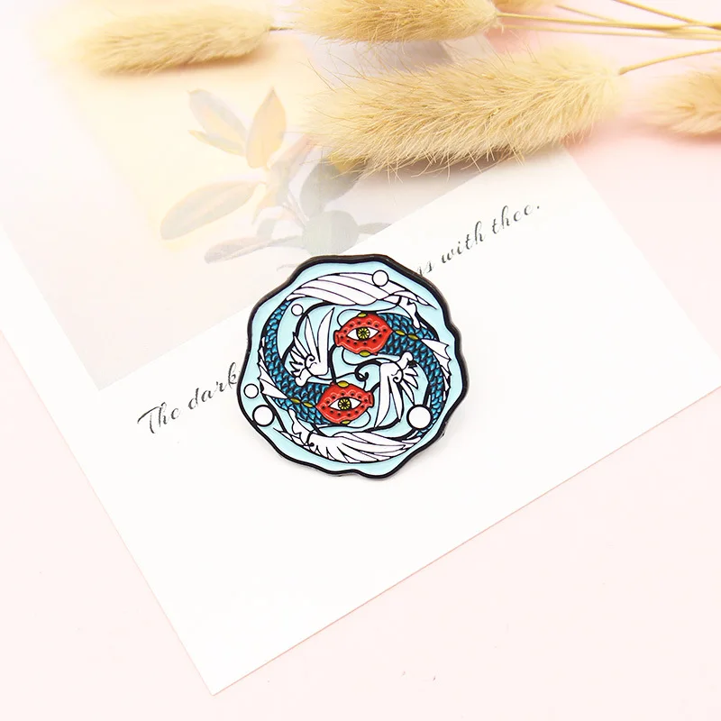 Fashionable Personality Design Big-eyed Fish Dancing Tail Pisces Into Gossip Graphics Creative Drip Brooch Trendy Clothing Badge