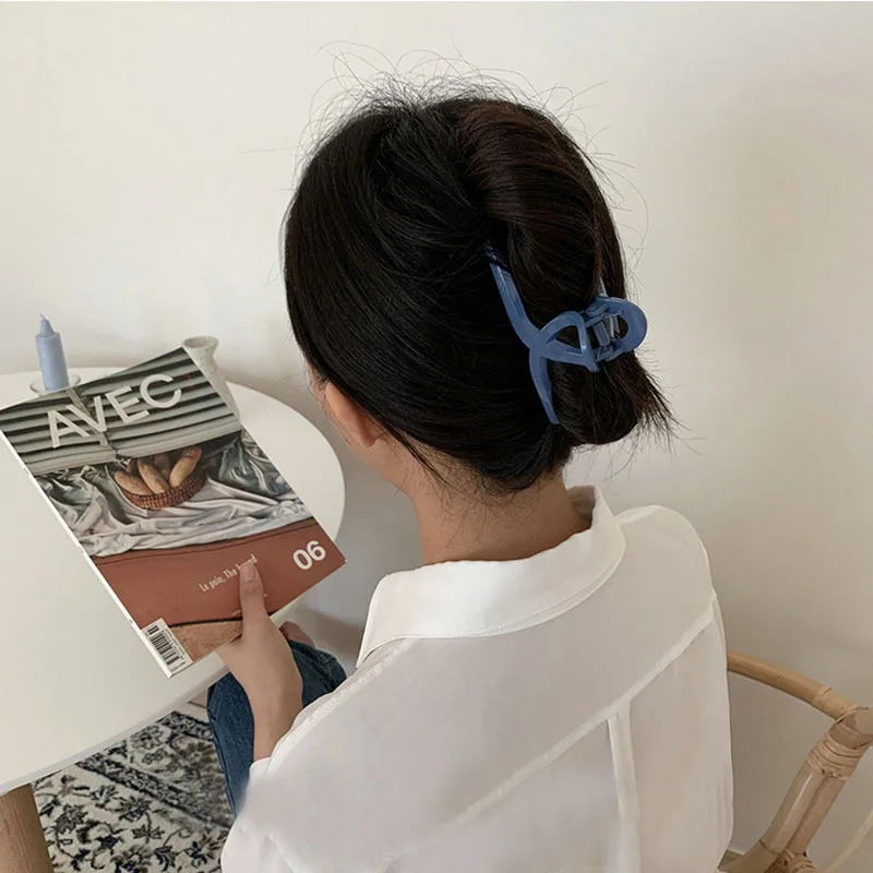 Korean Acrylic Hair Claws Clips For Women Fashion Simple Solid Color Cross Big Barrettes Elegant Girls Hairpins Hair Accessories