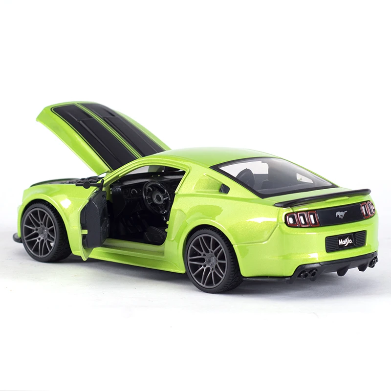 Maisto – Ford Mustang Street Racer 1:24 2014, voiture de sport statique, véhicules moulés, modèle de voiture de collection, jouets