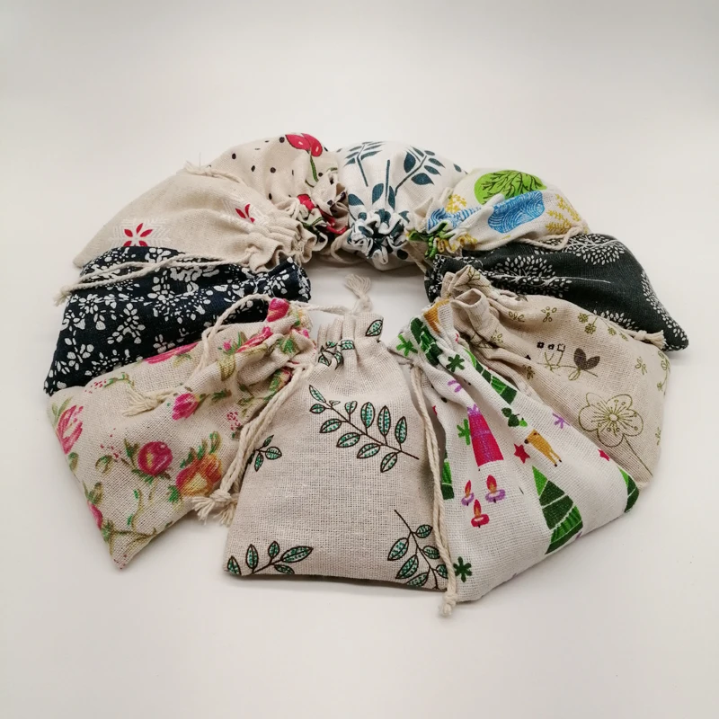 50pcs Pattern Style Jute Bag Sack Cotton Bag Drawstring Christmas Gift Bags for Jewelry Gift Packaging Bags Wedding Pouches Diy