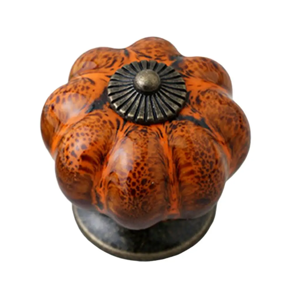 Retro รอบฟักทองรูปร่างเซรามิคตู้ลิ้นชักตู้เสื้อผ้าประตูมือจับ Knob Decor