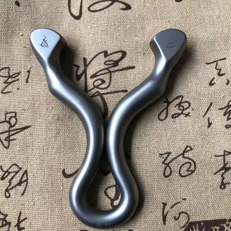 High-quality Titanium Alloy Slingshot Precision Single Card Ball Slingshot Catapult Outdoor Hunting Shooting Athletics Slingshot