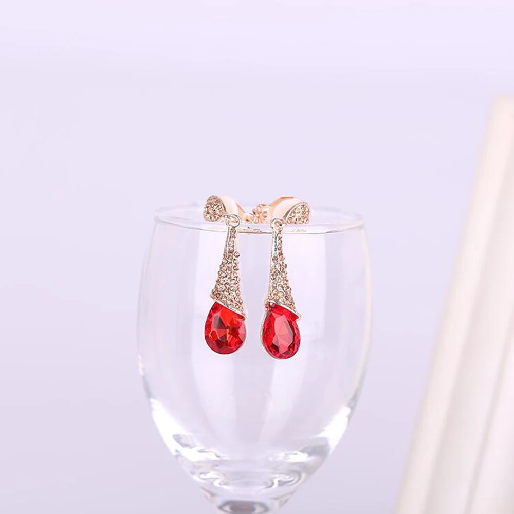 WENHQ Clip on Earrings No Pierced for Women Party Wedding Fashion Rhinestone Crystal Water Drop Shape Drop Earrings Ear Clip